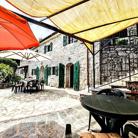 Apartment Rustica